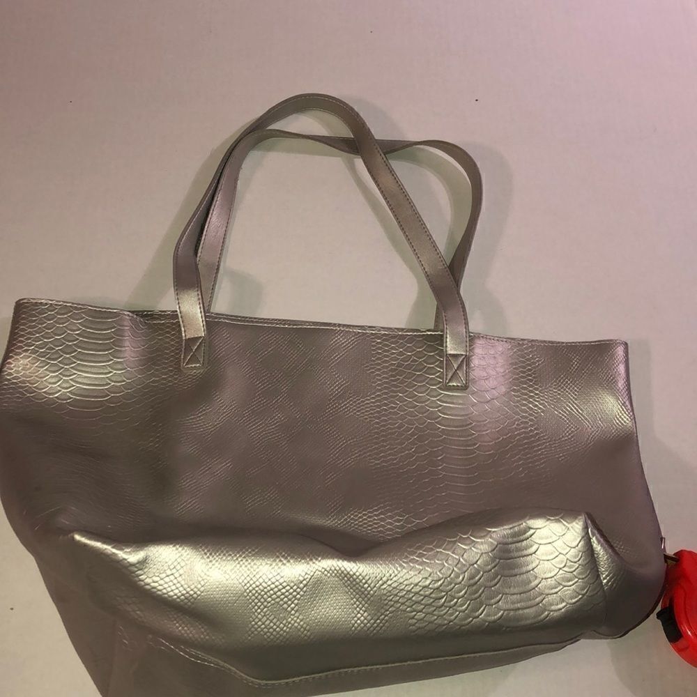 Bath and Body Works Tote Bag - Picture 2 of 3